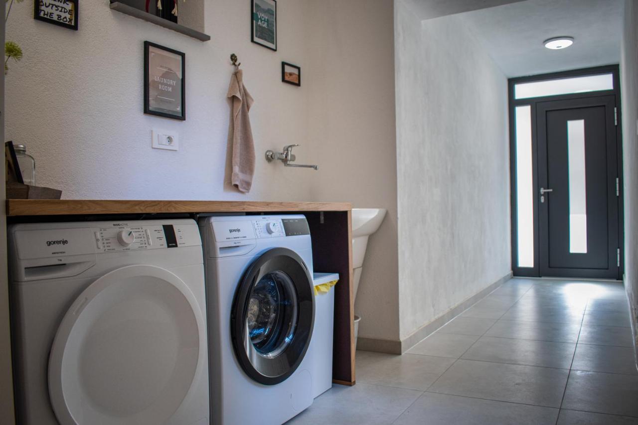 Apartmaji Na Placu Rence Exterior foto
