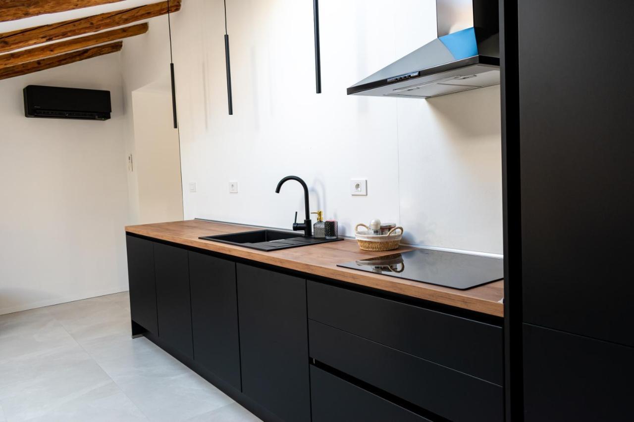 Apartmaji Na Placu Rence Exterior foto